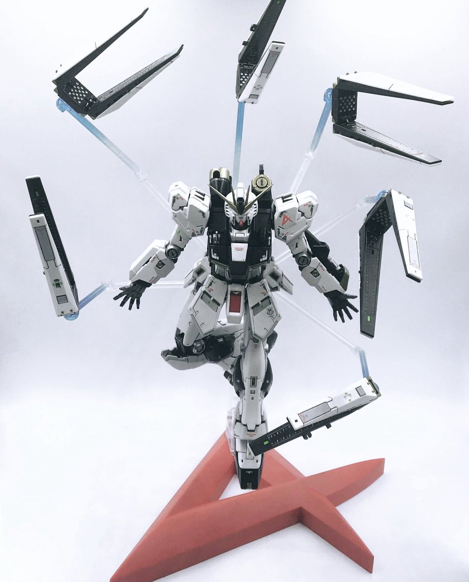 Suke_gp's tweet image. 今日は #νガンダム の日という事で。

#ガンプラ