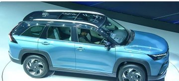 Maruti Suzuki Victoria 2025 premium interior with digital screens and panoramic sunroof 
