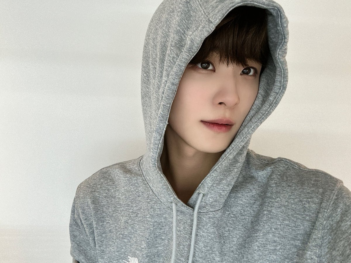 [💙_ #성민]

후드성민~~

#ONEPACT #원팩트
#SEONGMIN #성민