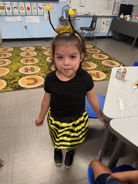 TarverSchool's tweet photo. 🌼🐝 Hello, new month! 🐝🌼

Our students are buzzing with excitement as they bee-gin this month focused on Bee-ing Present 🐝 and remembering that Attendance Matters every single day! When we show up, we grow, learn, and shine together. 
#BeePresent #AttendanceMatters https://t.co/x8YQ2suTsn