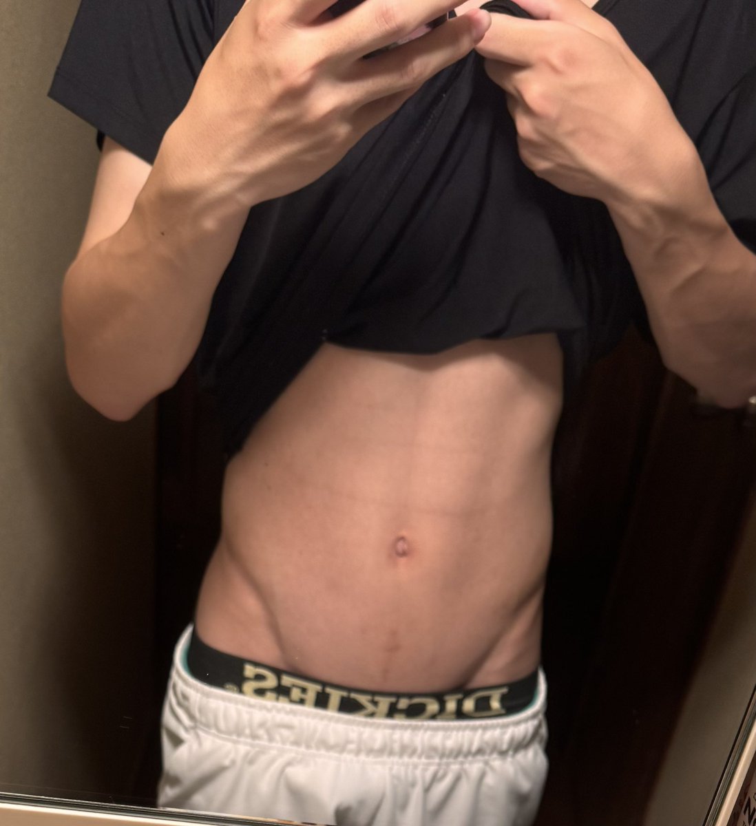 腹筋あったほうがいい？
#高校生ゲイ #バイ