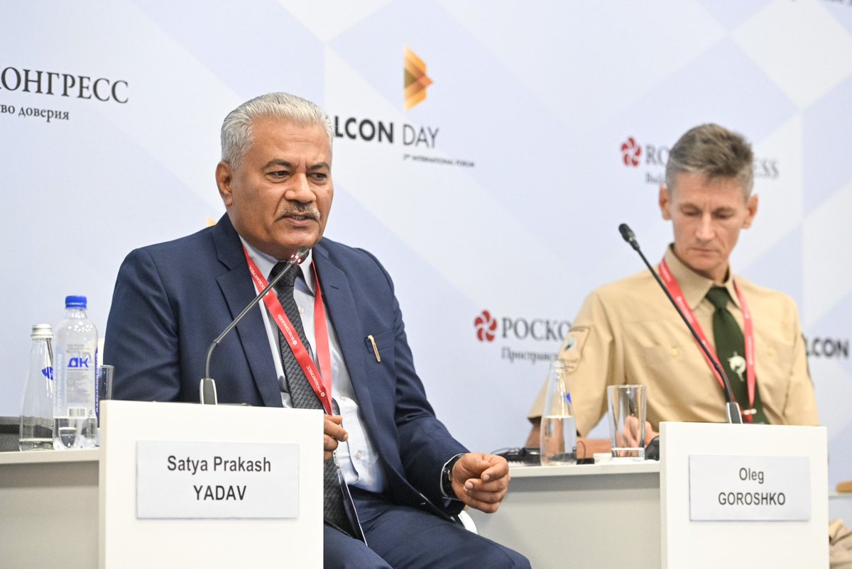 IBCA_official's tweet image. During the session, “Experience of Different Countries: Successful Practices of Reintroducing Bustards” at the 10th #EEF, Vladivostok, Dr. @SPYadavIFS, Director General, IBCA, highlighted India’s pioneering conservation breeding of the #GreatIndianBustard, a critically endangered…