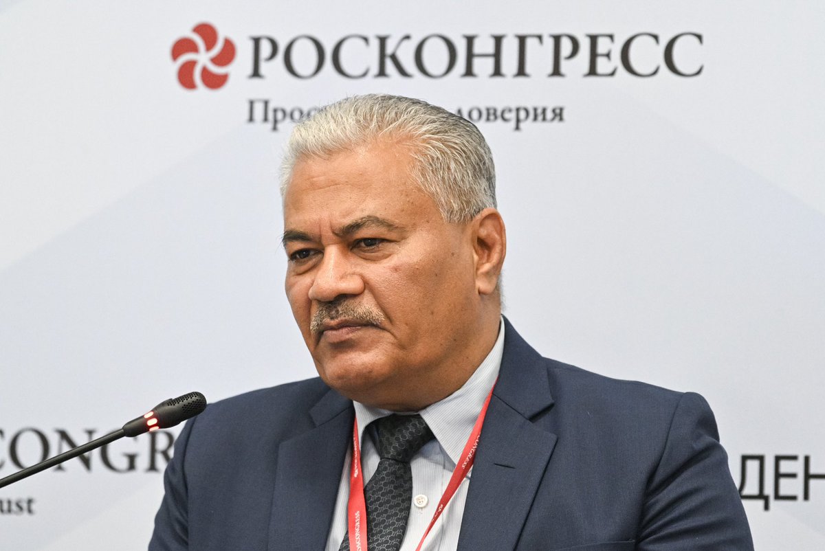 IBCA_official's tweet image. During the session, “Experience of Different Countries: Successful Practices of Reintroducing Bustards” at the 10th #EEF, Vladivostok, Dr. @SPYadavIFS, Director General, IBCA, highlighted India’s pioneering conservation breeding of the #GreatIndianBustard, a critically endangered…