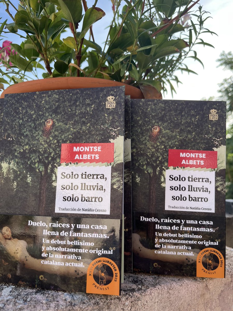 ¡Ya en librerías!

Unovela dura y hermosa sobre el duelo y la soledad extrema, pero también sobre las segundas oportunidades, la calidez humana y la necesidad incuestionable de los demás.

👉 hojadelata.net/tienda/solo-ti…