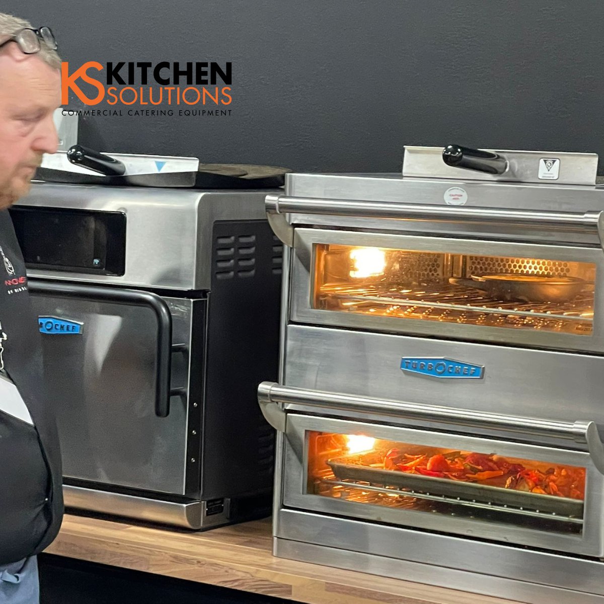 Turbochef DoubleBatch in action serving up fresh, delicious food in record time! From pizzas in 3 mins to wings in under 6, this ventless oven is a game changer. 🍕🍗

Want speed without compromise? Ask us about the Turbochef DoubleBatch at sales@kitchensolutions.co.uk.