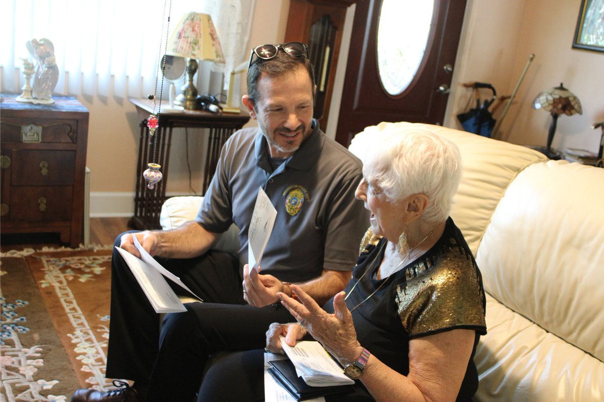 Barb thought she was a victim of Elder Fraud. It turns out that she actually had $108,000 in unclaimed funds! Find out how Detective Curulla broke the news to Barb that she WAS being targeted - but the reason behind it wasn't entirely sinister.
bradentonpd.com/newsreleases/e…