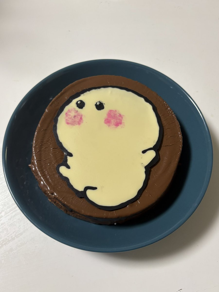 ルカくん⋆⸜🐬⸝⋆
🎉お誕生日おめでとう🎂

いつも大好きな声を聴かせてくれてありがとう(*´ `*)
幸せな1年にしてねꕤ.·*.

❁⃘*.ﾟチョコレートケーキ
         もるちゃんをのせて
        ⸜(* ॑  ॑*  )⸝

 #るかいるか