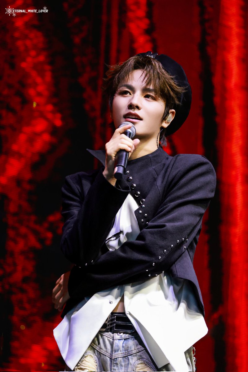 20150830 「双倍热爱」出道二周年见面会 💛 Part 1
<a href="/LEV_Official_/">LE'V</a> 

#LEV #레비 #レビ
#Wangzihao #왕즈하오 #王子浩 #ズハオ