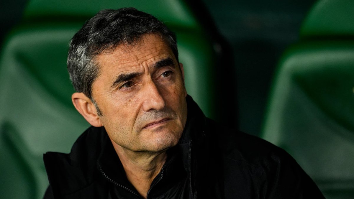 AthleticXtra's tweet image. A Valverde se le sanciona:
2 partidos de suspensión por protestas al árbitro.
2 partidos de suspensión por Actitudes de menosprecio o desconsideración.