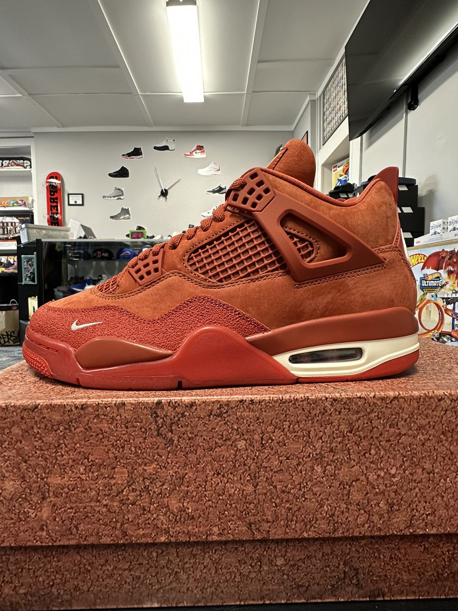 murseNYY24's tweet photo. @uncle_chrissy Have both pairs and can confirm, these are better than the UNDFTD 4s! But neither as nice as those Nigels! #yearofthe4 https://t.co/wz5JGPb9qD