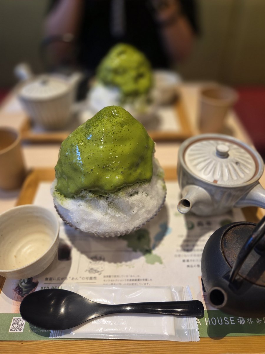 日曜日友達と原宿でメキシカンランチ🌮🇲🇽
ココ本当に美味しい♡
食べた後は、狙ってた👟を試着しにasicsへ
私の足🐾パンプス22.5cm
スニーカー23cmなのですが
この👟は作り小さめとは知ってたものの、なんと24cmで︎︎フィット👍
荷物になるので購入はネットから🛍
もう届いた📦
 漸く買えて嬉しい☺️