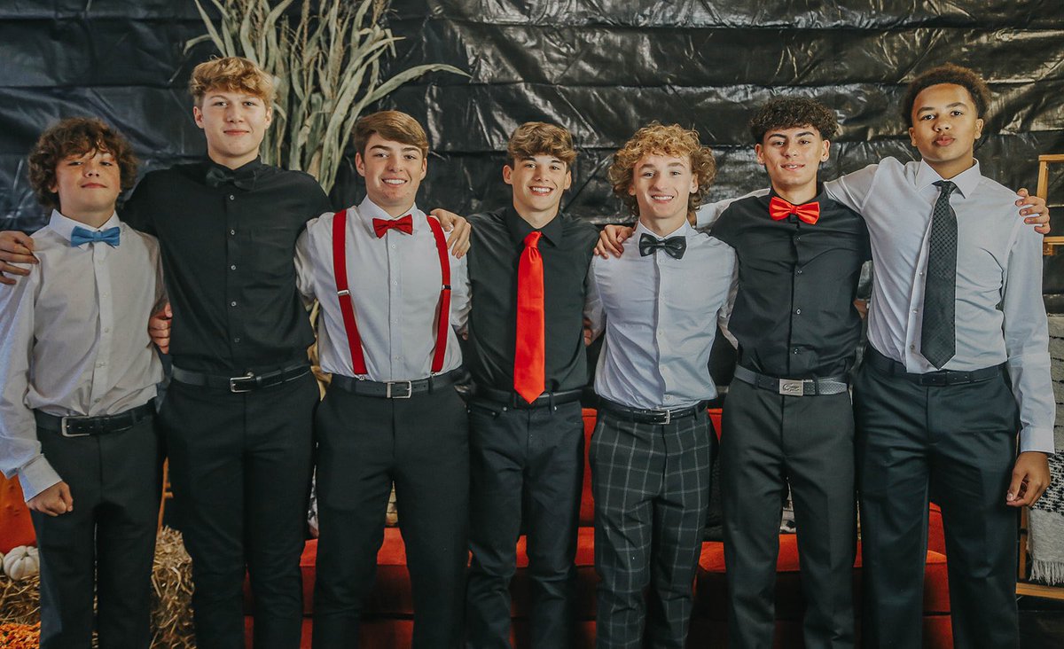 LoganAMunoz3's tweet image. Our class is forever changed but Will’s impact will never be forgotten. 🕊️🖤❤️

#FlyHigh #WarwickStrong #LLW