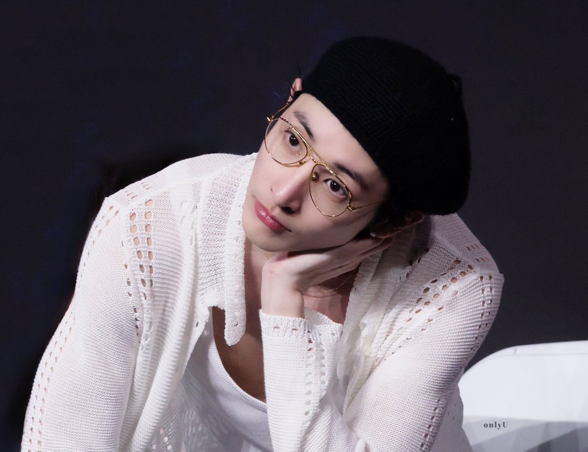 팬미팅 현장에서 포착된 이수혁