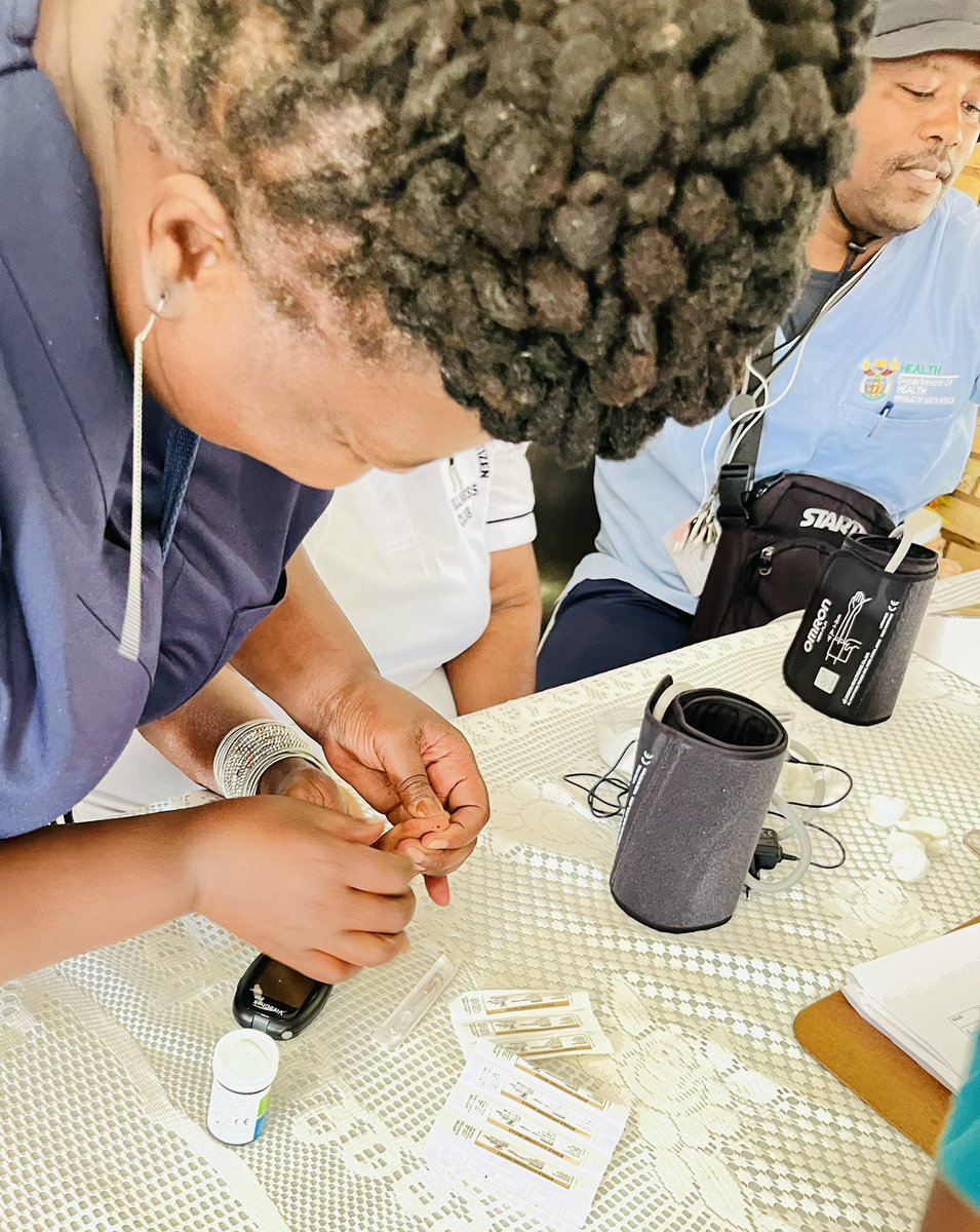 Healthjhb's tweet photo. Chiawelo Community Health Centre hosts a “Senior Citizens Fun Day” for the elderly citizens of Tshiawelo Christ Church in Soweto. Various health services are available for seniors to access. 
#AsibeHealthyGP https://t.co/26TOONlraZ