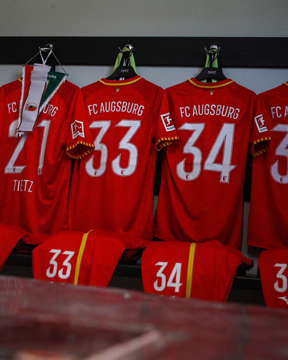 FCAugsburg's tweet photo. Heute geht's mit Nachwuchs-Power aufs Feld! 🙌
#FCASGF https://t.co/RADXlYfnUd