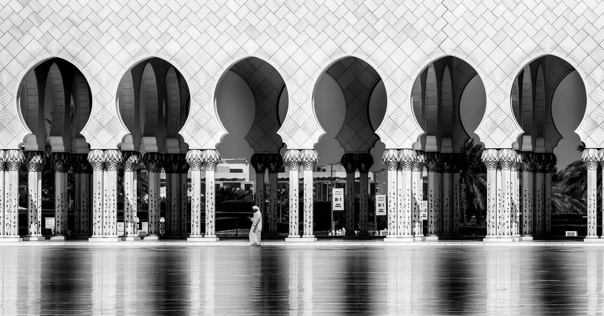 No points rewarded for guessing the location. 👀 

Taking judged first place in our recent “United Arab Emirates” contest, created and judged by AlKalenski goes to Crowd member Peter Thomas. 👏 

A big congrats on your first judged gold Peter. 🥳 

photocrowd.com/photo-competit…