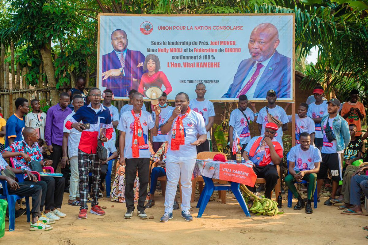 KalakaLukumu's tweet image. Avant de regagner Kinshasa, @JolMongu2 president de la #JIK,  en présence du Secrétaire Interfédéral de l’UNC/ Province de l’Équateur procédé à l’inauguration du nouveau siège, qu'il  doté à la Fédération de l’UNC/Bikoro.@VitalKamerhe1 @BillyKambale1 @RemyBongungu