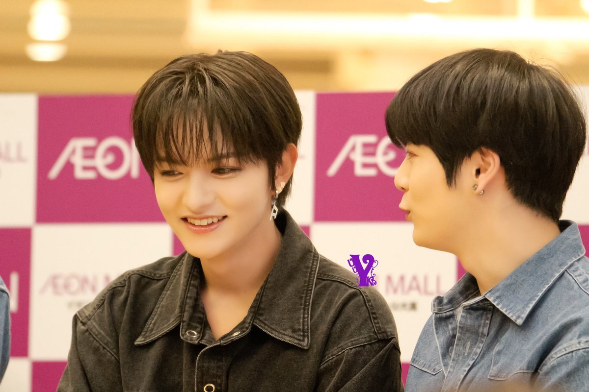 chae_icU_ko1022's tweet photo. 2025.07.24
나고야 타와레코드이벤트
🌞🌞🌞
#더블원 #DoubleOne
#BAE173 #비에이이
#FANTASYBOYS #판타지보이즈
#빛 #BIT #민재 #홍성민 #HONGSUNGMIN https://t.co/mSiQ1aC7NI