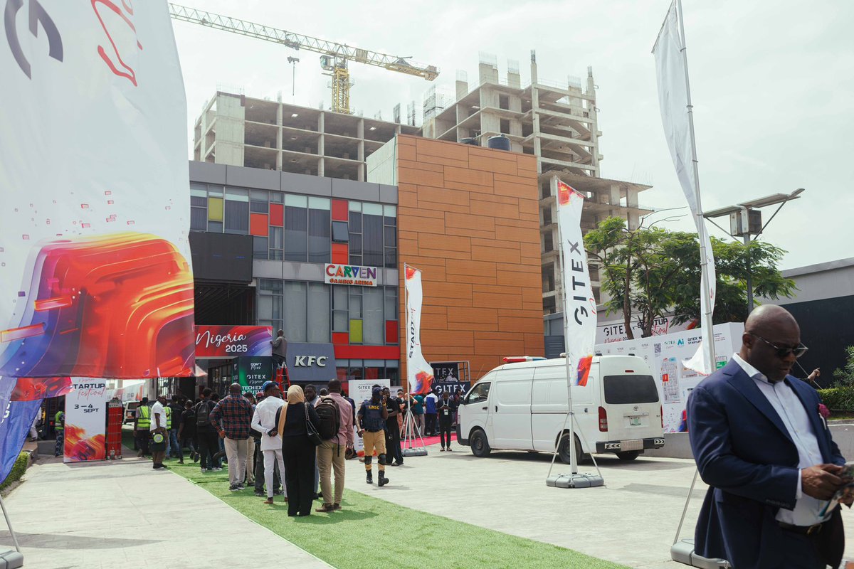 Prodevs_io's tweet image. Are you at #GITEXNigeria2025?

If yes, then you can’t miss us! 
ProDevs is LIVE at Stand H2-A43, Hall LM2, right at the heart of all the action.

Here’s why you should stop by our booth ⬇️
✨ Learn how to hire vetted tech talents that help you scale faster
✨ Discover smarter…