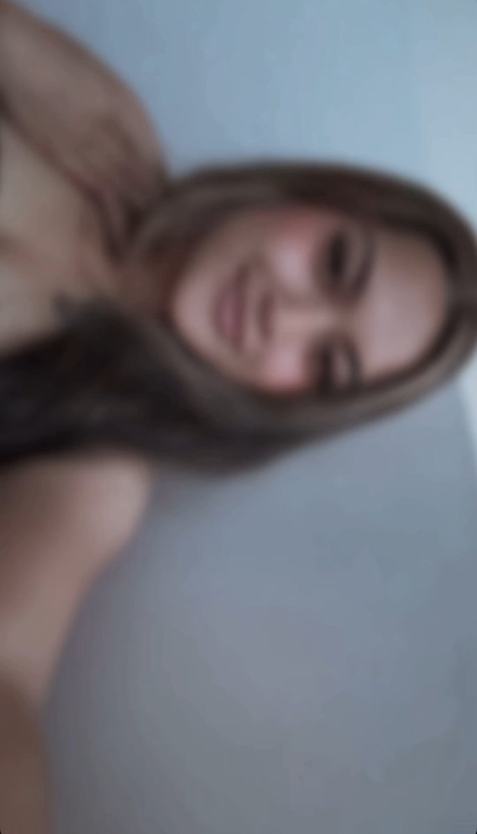 Sweeeetray's tweet image. Blurry bt you get the picture 🫠