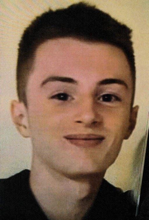 Whitman Police Searching for Missing 18-Year-Old Male dlvr.it/TMrnYl