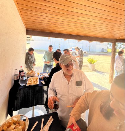 En Fadisol creemos que el valor está en esos espacios donde se cruzan la técnica y la experiencia. 🌱

El jueves pasado compartimos una charla con productores y técnicos, repasando fungicidas de invierno, herbicidas de verano y presentando la alternativa de soja No GMO.