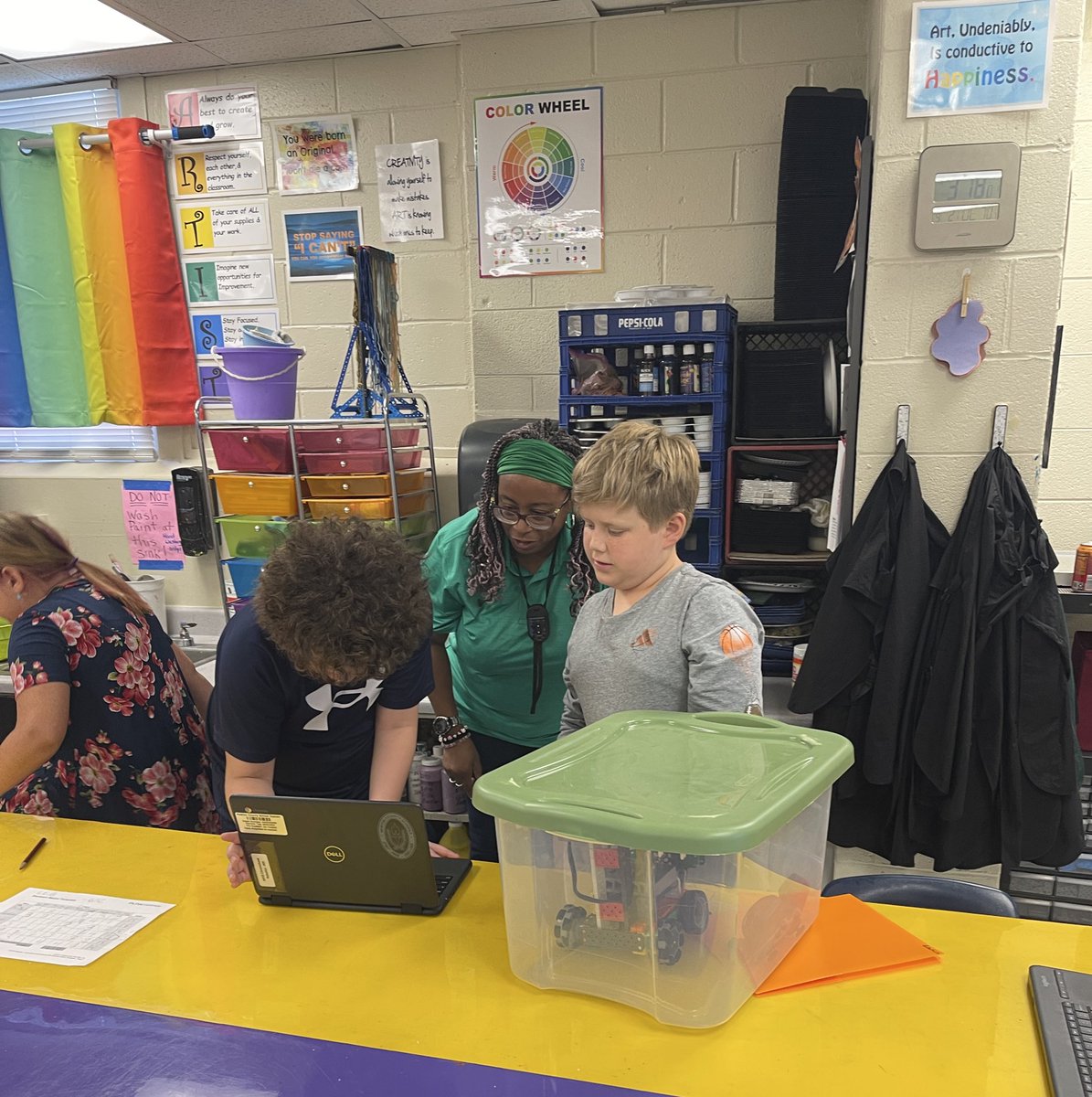 Heather58944324's tweet image. Mansfield Elementary VEX teams are off to a great start! Under the guidance of Ms. Nalls and Ms. Latimer the teams were working on their decision matrix to help them with their robot build! Love seeing the engineering design process! @NCSS_CTAE @REC_Foundation #VEXRobotics