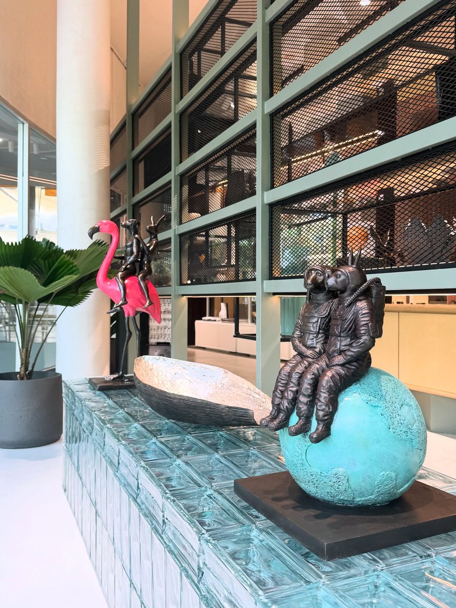 We also brought Gillie and Marc with us from Australia. You’ll find an inspiring collection of their limited edition bronze sculptures in a range of sizes in our new store including these two show stoppers 🙌🏼