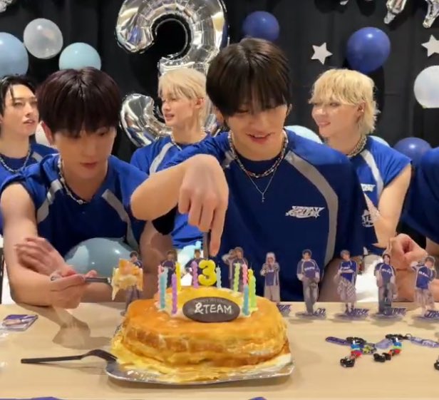 yumnyangsuki's tweet image. 헐 이거 케이크 유마가 쩰 조아하는 하브스 크레이프넼ㅋㅋㅋㅋㅋㅋㅋ 저기가 야바이라고 손짓하는거 윰나웃겨;;