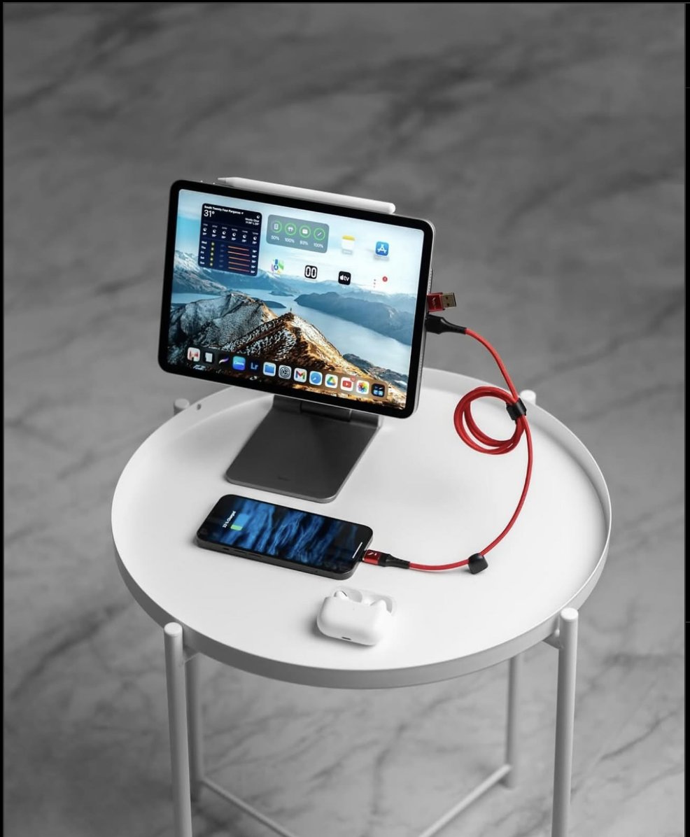voltacharger's tweet image. 4K Display in the most Powerful Cross-Device Magnetic Fast Charging and Data cable ever made. 

Shop now with link in our bio!

#voltacharger #voltamax #techfriday #fastcharge #techie #gamer #tech 
#inmybag #whatsinmybag #inthebag #studygram #traveladdict #watchthis #dreamsetup…
