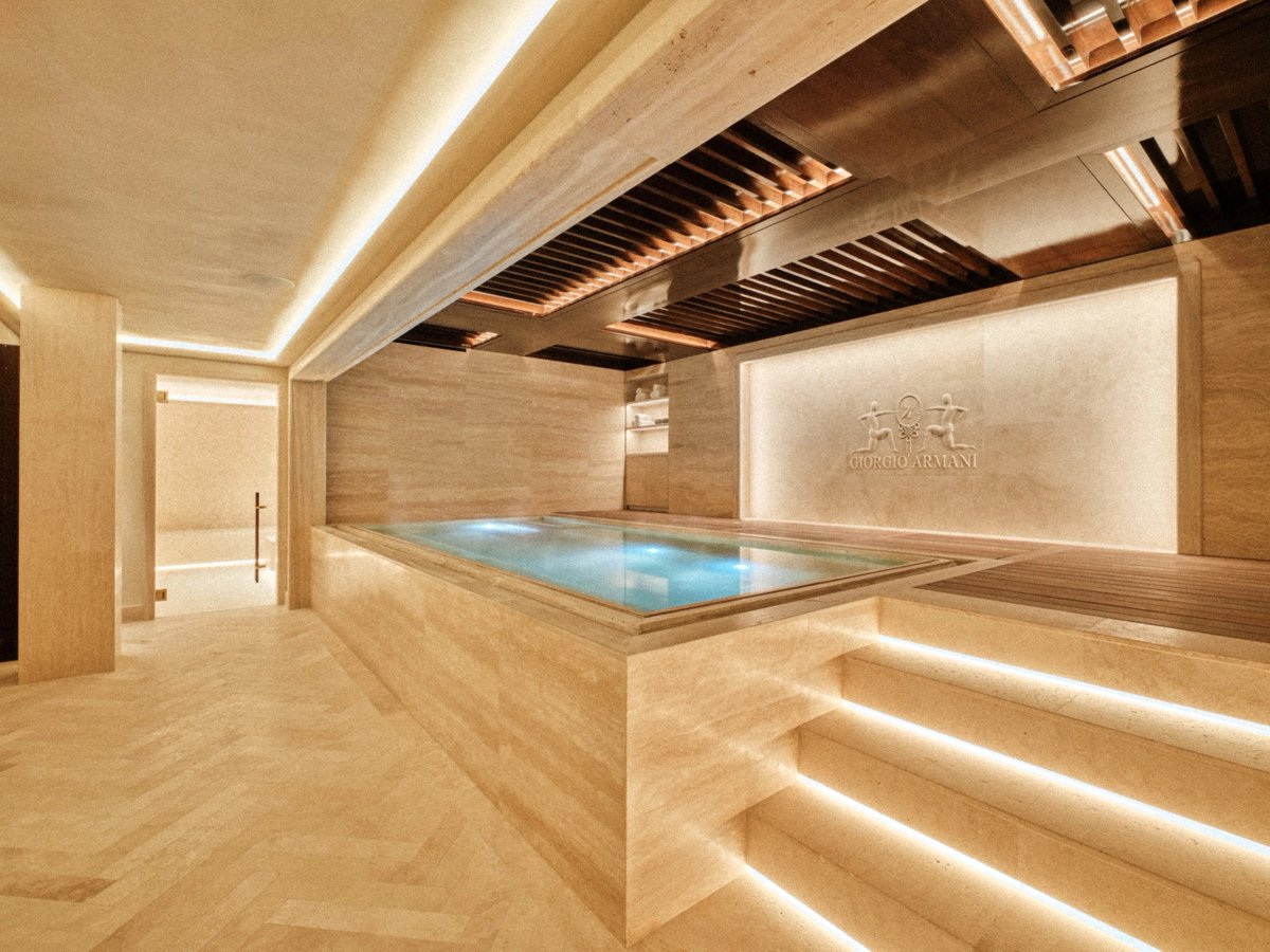 ModernNotoriety's tweet image. Kith introduces Kith Ivy, a full-service members wellness and padel club in NYC’s West Village

• Dining with Cafe Mogador
• First Erewhon tonic bar outside of LA
• Giorgio Armani x Kith luxury spa experience
• 1,500 sq ft fitness center
• Wilson x Kith rooftop padel courts…