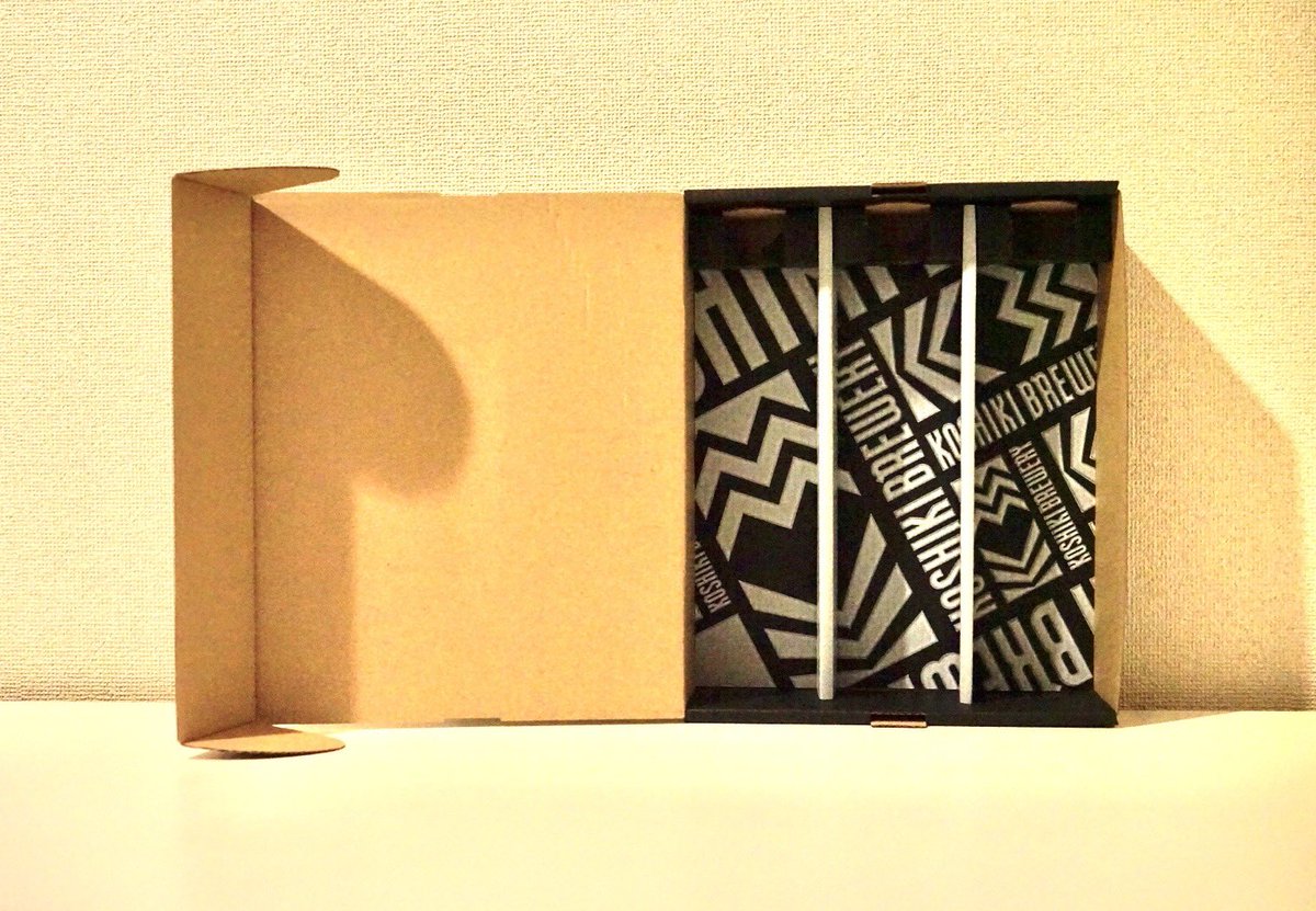 🍺こしきブリュワリー🍺

こしきブリュワリー第一弾クラフトビール「From Scratch」が届きました。
見どころがあり過ぎて飲むまでに１時間以上かかりました。

<a href="/coveredpeople/">カバードピープル公式</a> 
<a href="/vtmapida/">まつだまつだドットコム↗️離島ブリュワリーを創る人↗️非公式オフィシャル協会会長↗️革屋</a> 
<a href="/MYCmyc7077/">MYC(まいしー)</a> 
<a href="/KedamaNft/">けだま</a> 
<a href="/hana_kabahori/">ハナ📷カバヨコ本日19時よりαUmarketにて販売‼️⬇️</a>