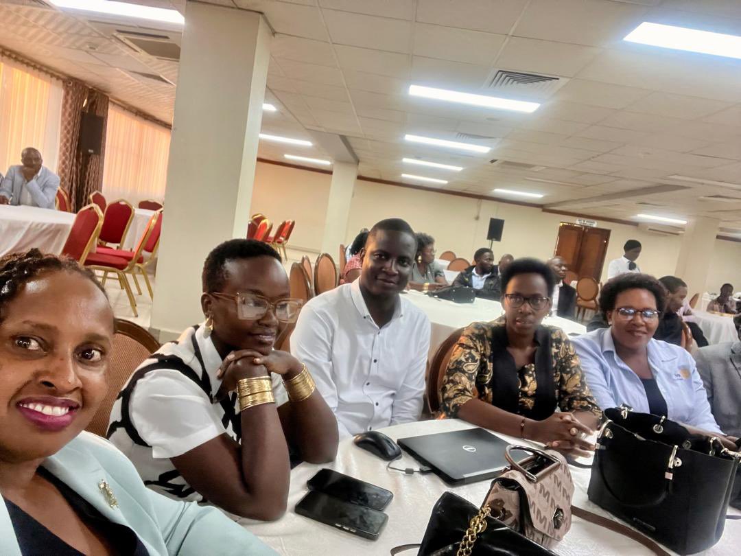 KlaSpringers's tweet image. Joined our partners in service at the Tuesday Club Joint Fellowship. 

#RotaryEyamba
#uniteforgood9213