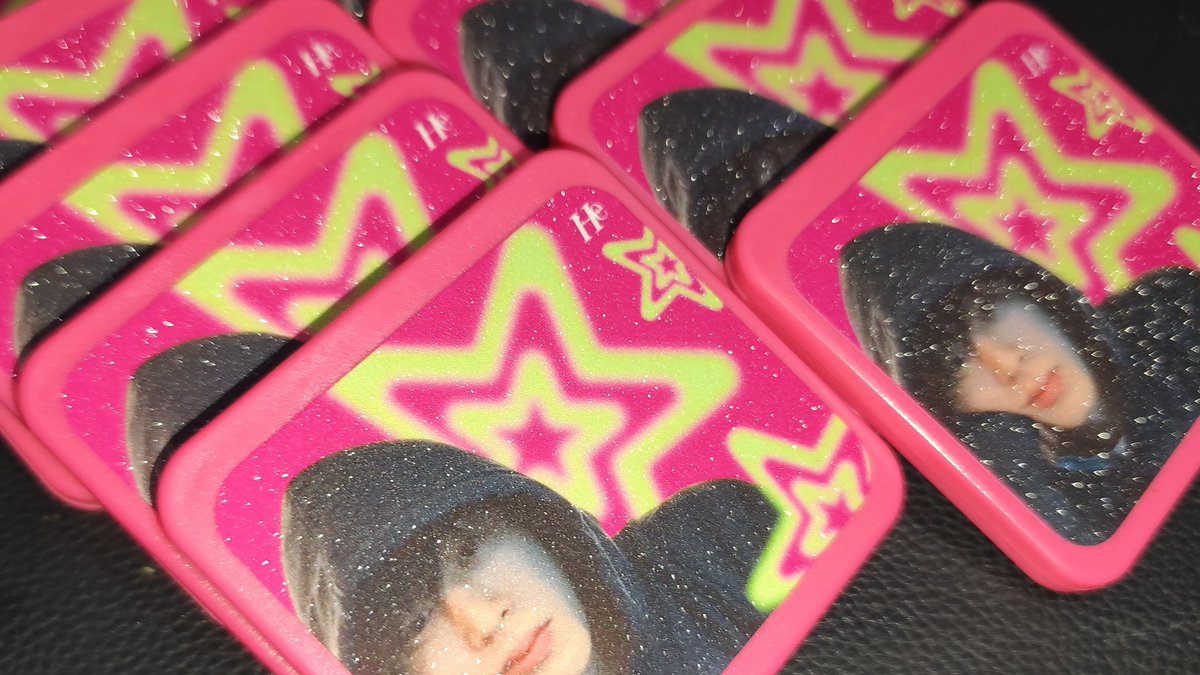 milogreentea's tweet image. ❃.✮:▹  freebies #TheLastParadeinJakarta

rt &amp;amp; likes are very appreciated!

only made 20ish jadi sangat limited. follow aku aja untuk update lokasi di d-day ✨

stay safe &amp;amp; healthy, see you IDs~

#BI #비아이 #TheLastParade #2025THELASTPARADETOURINJAKARTA #TheLastParadeInJKT