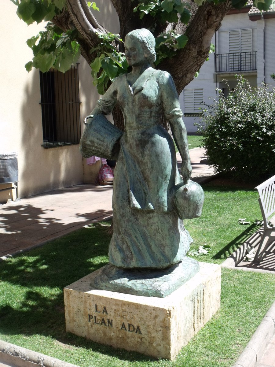 Bon dia amb el #patrimonideldia! #Taldiacomavui de 1984 va morir l'artista i escriptora Lola Anglada. A #Tiana, on va viure, es va erigir el monument la Ben Plantada, una reproducció en bronze d'una escultura de l'artista: patrimonicultural.diba.cat/element/la-ben… <a href="/Aj_Tiana/">Ajuntament de Tiana</a> <a href="/CulturaDIBA/">Cultura Diputació Barcelona</a>
