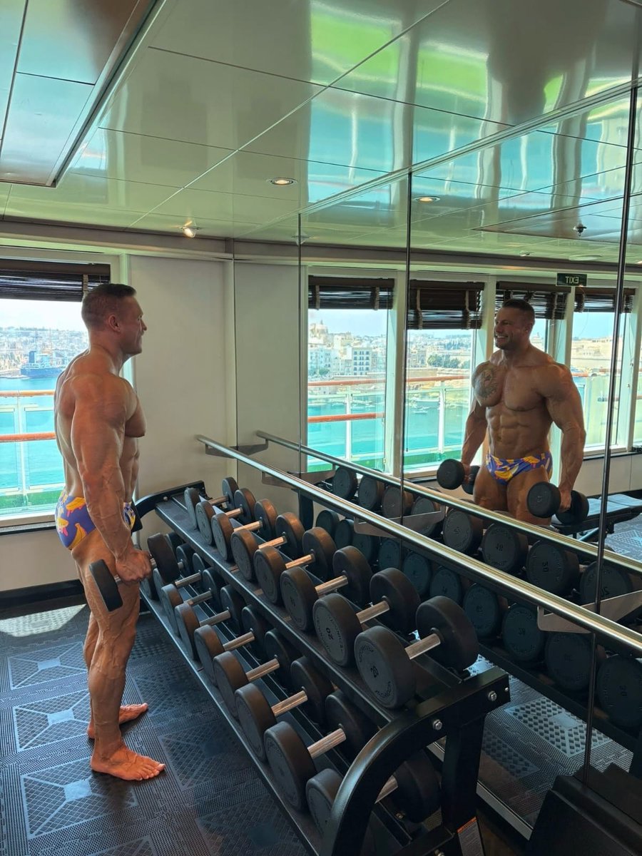 guycharding's tweet image. Zero excuses...even on holiday (Budgy Smugglers optional)

Grab a pair for your next gym session (or overseas trip). 20% off with code CLIFFHARD20 collabs.shop/zcvllg