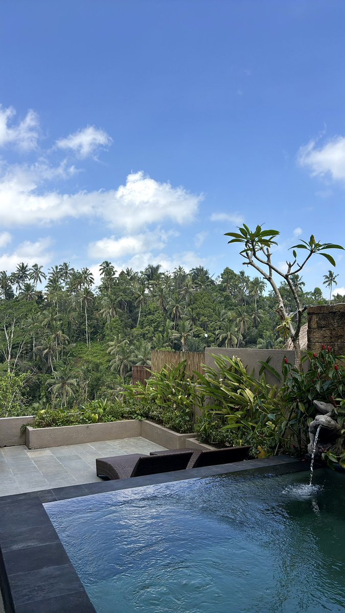 Arkadaşlar ayın 11’ine kadar falan balayı nedeniyle yokum. Sonra paylaşımlara hız kesmeden devam 😂😂 Güzel içerikler ile geleceğim bu arada