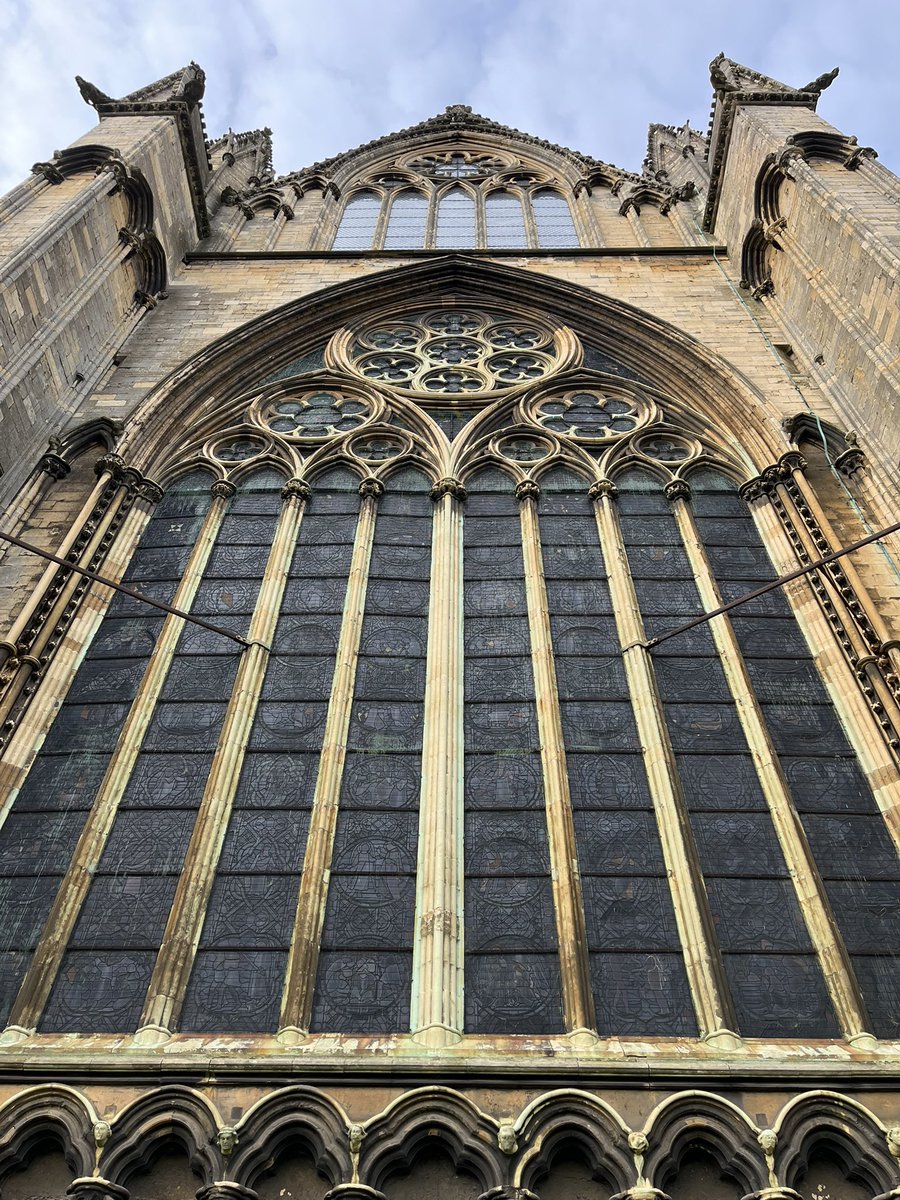 For #WeekJForJetBlack #AlphabetChallenge 
Lincoln cathedral #WindowsOnWednesday