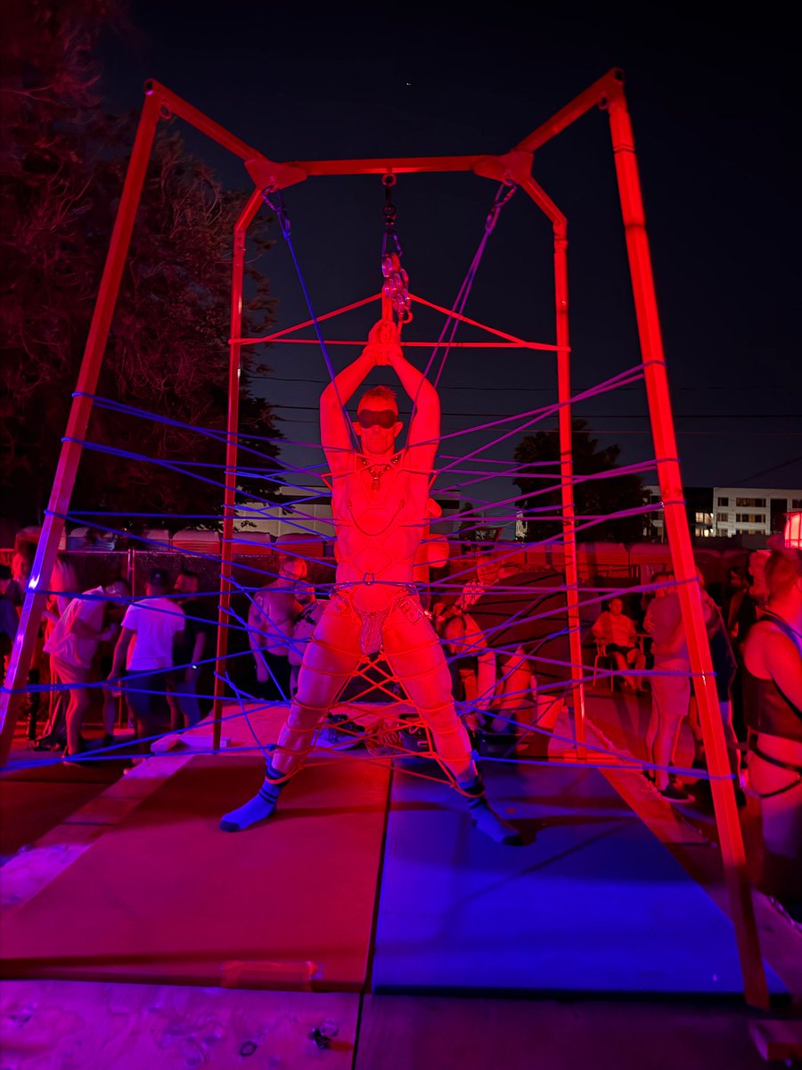 #slave was used as bar decoration @Trade in Denver. Would you walk up to torture and use it in public? #slaveforuse  #public #shibari #nippleclamps #blindfold linktr.ee/tygersslave 
rent.men/tygersslave
there is always more under bluer skies
DM to use the slave