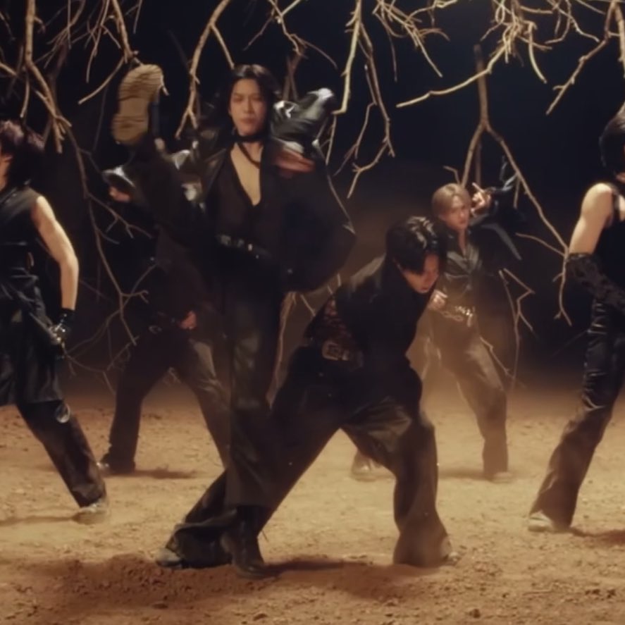 ดูโอ้ซีนนี้เลยหนิ 🦵🏻💥

#BUS_BB_MV 
 #JUNGT #NEXnattakit