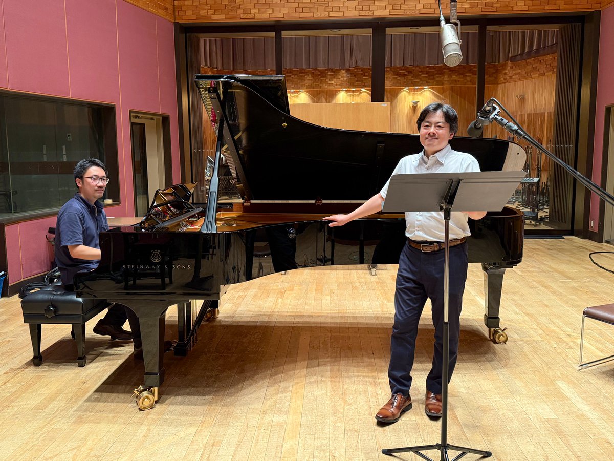 今日はNHK高校講座・音楽Ⅰの収録でした。田中豊輝先生の歌唱の授業でピアノを担当をしています。今日のスタジオが素敵だったので写真を撮らせてもらいました😊
放送後はアーカイブ配信されています！
nhk.or.jp/kokokoza/r2_mu…