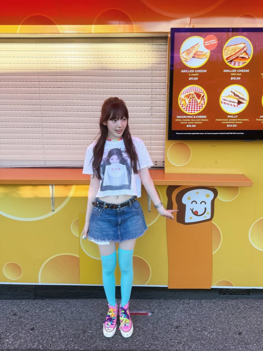 sui pics tweet media