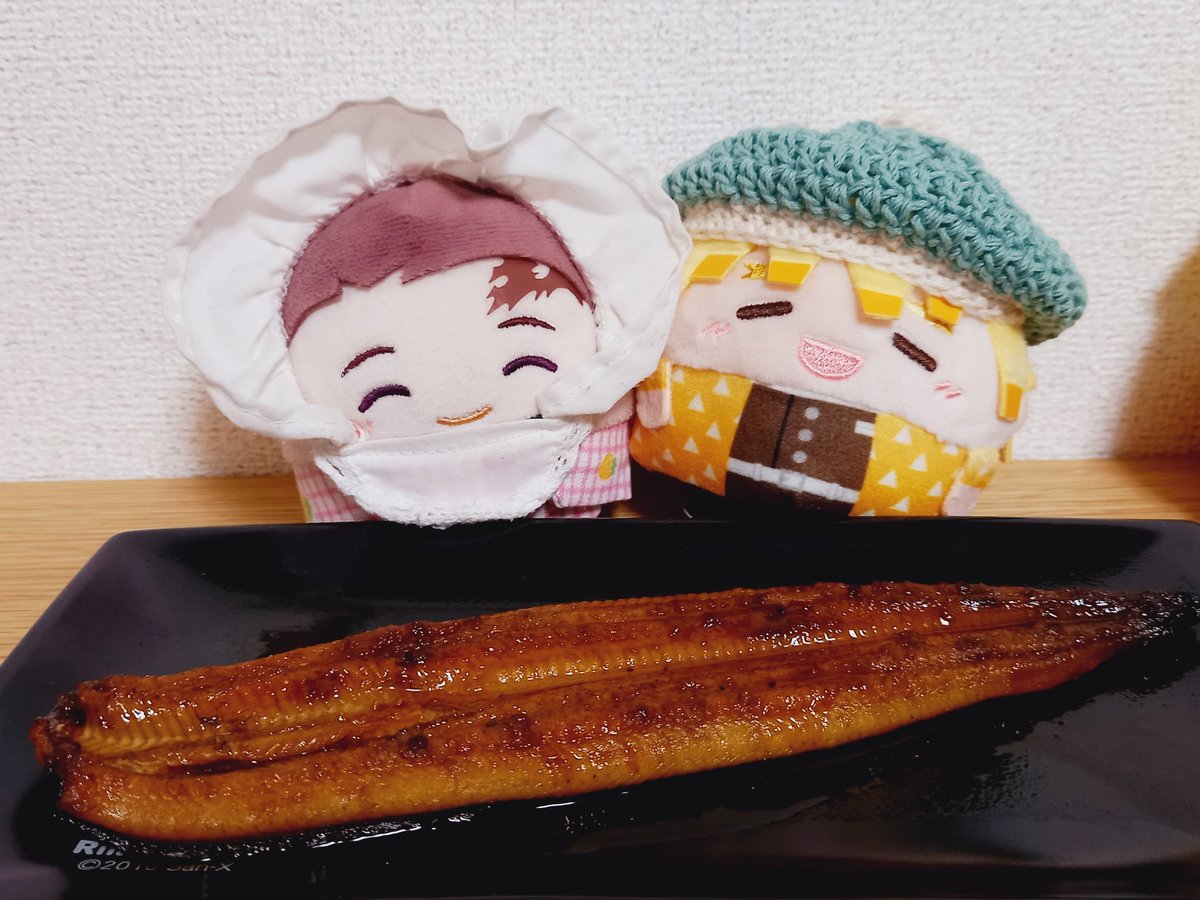 ⚡君、🎉🎂𝐻𝑎𝑝𝑝𝑦 𝑏𝑖𝑟𝑡ℎ𝑑𝑎𝑦💐🎁！
泣き虫だけど優しくて仲間思いな君が大好きだよ！

(っ˶´◜ᴗ◝`˶c)ぜんちゅく、ちて！
⚡<なになに〜？
(っ˶´◜ᴗ◝`˶c)じゃじゃー！✨
⚡<えぇぇぇ！？これ鰻じゃないのぉぉ！？嘘でしょいいのぉぉ！？✨✨✨
(っ˶´◜ᴗ◝`˶c)うれち？✨
⚡<勿論！！✨