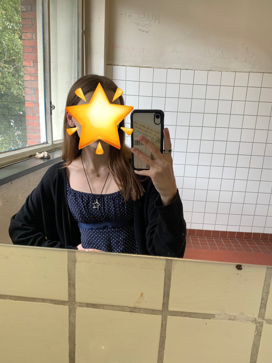 Lou ☆ tweet media