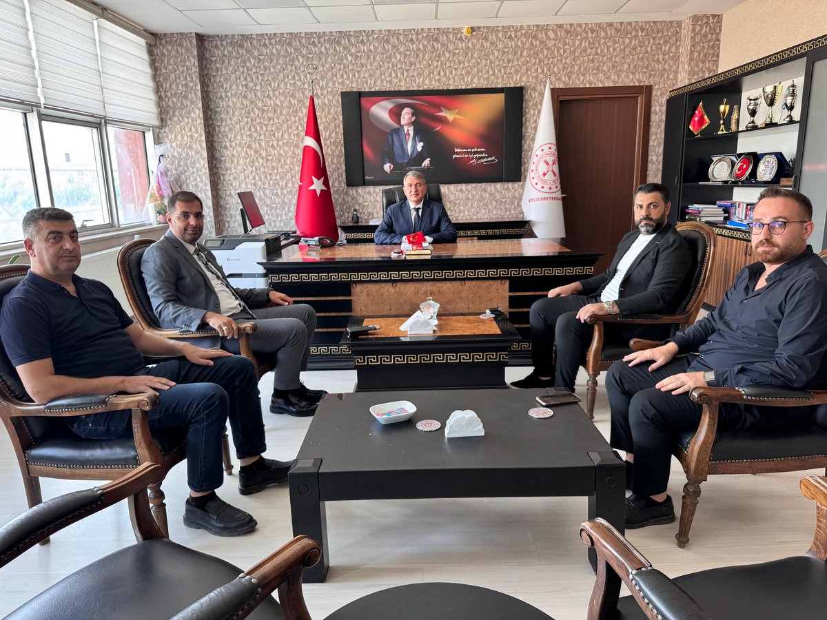 Mehmet ILIK (@mehmet_cma) on Twitter photo Bitlis Defterdarımız Sayın İbrahim Bayraktar Beyefendi’ye <a href="/MUSIADBitlis/">MÜSİAD BİTLİS</a> Şubesi olarak nezaket ziyaretinde bulunduk.
Ev sahipliği ve hoş sohbeti için Kıymetli Deftardarımıza teşekkürlerimizi sunuyoruz 👏 Bitlis Defterdarımız Sayın İbrahim Bayraktar Beyefendi’ye <a href="/MUSIADBitlis/">MÜSİAD BİTLİS</a> Şubesi olarak nezaket ziyaretinde bulunduk.
Ev sahipliği ve hoş sohbeti için Kıymetli Deftardarımıza teşekkürlerimizi sunuyoruz 👏