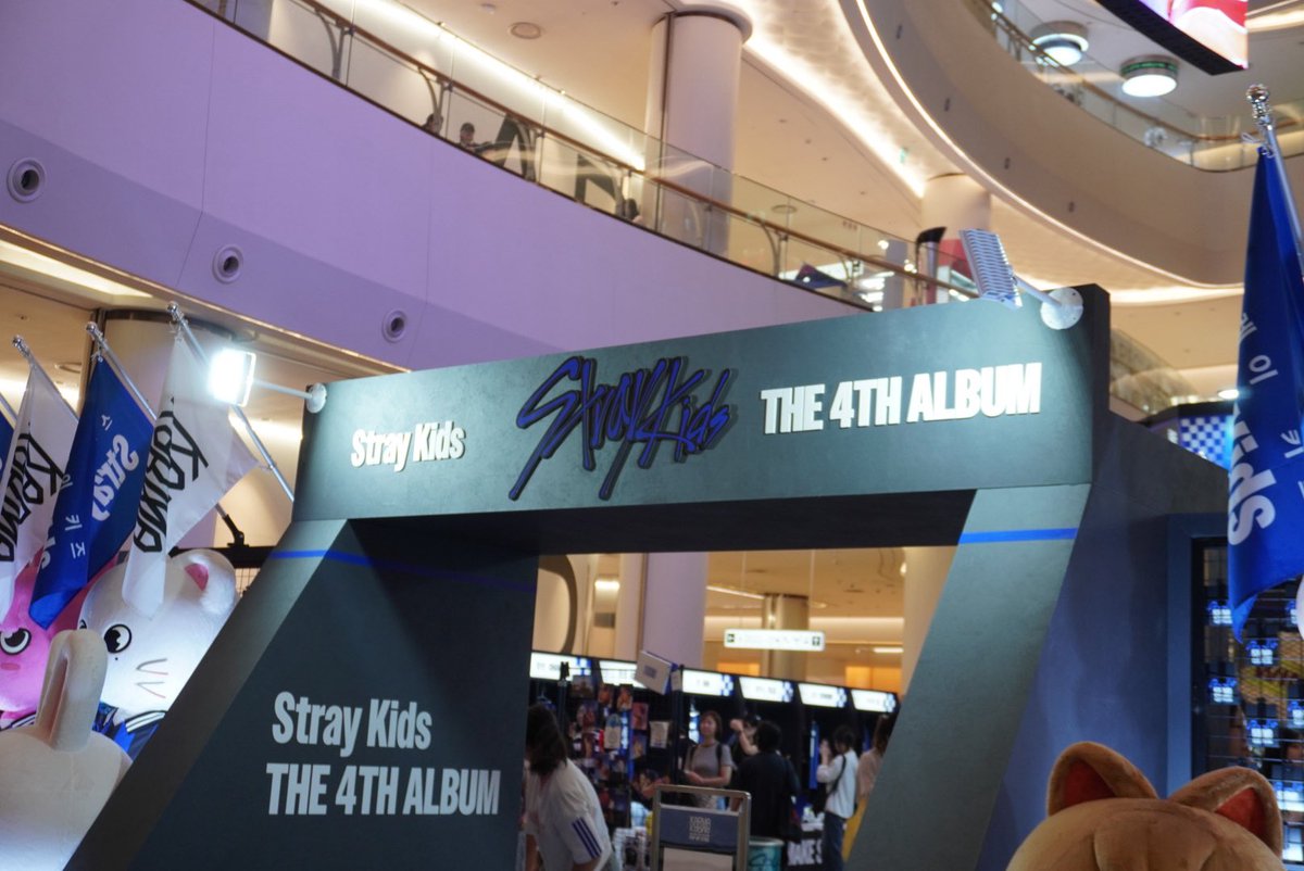 Just visited the Stray Kids pop-up in Seoul 🐺✨—a reminder of how powerful fan culture is in shaping K-pop’s global impact.
With <a href="/CloudHeino/">Petteri Heino "Pete"</a> , I’m diving into this very phenomenon as we write our book “K-pop – The Fifth Generation.” 📖🎶
Stray Kids are at the frontlines of this