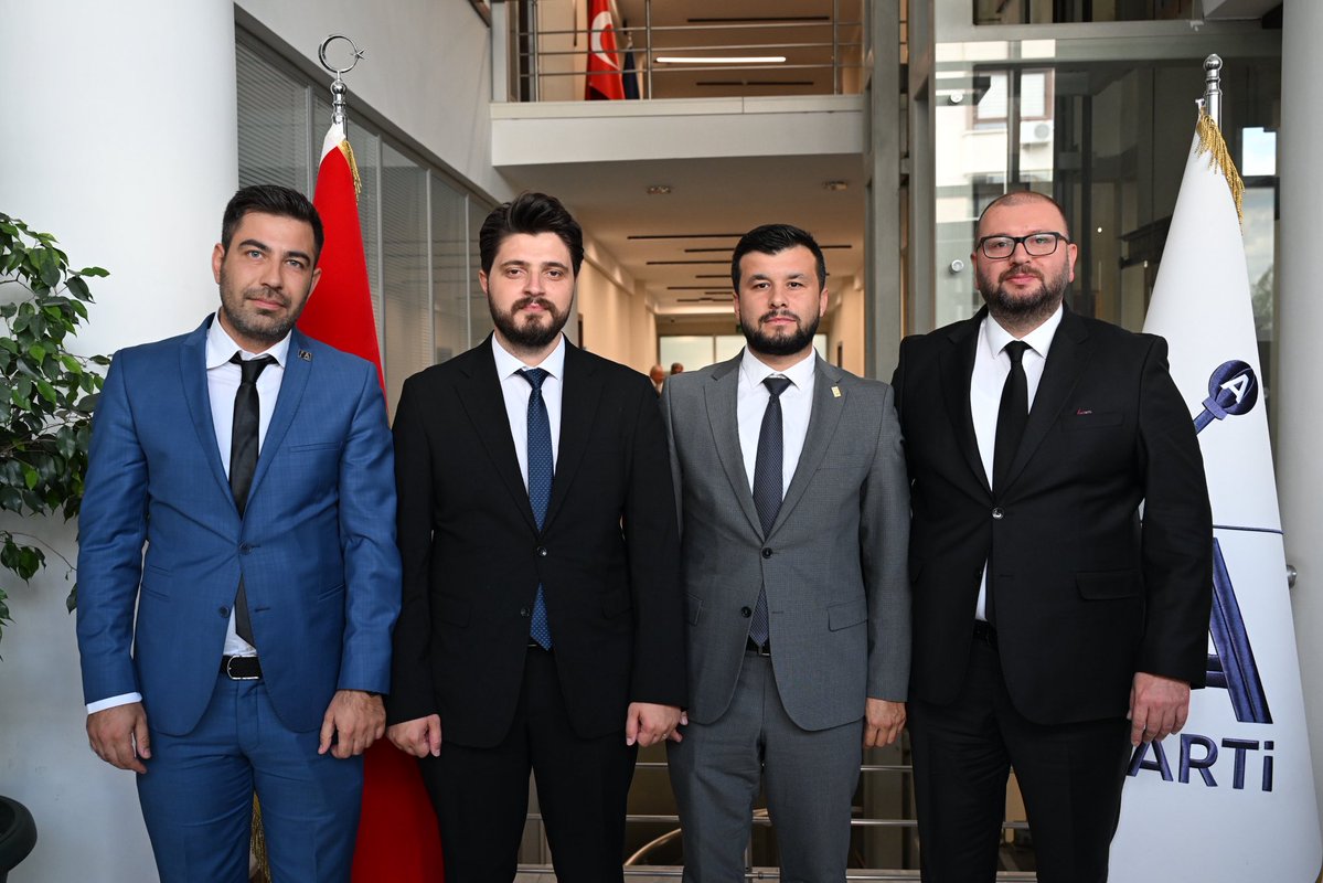 Muhammet ELİAÇIK (@muhammeteliacik) on Twitter photo Anahtar Parti İl Medya ve Tanıtım Başkanları Bilgilendirme ve İstişare Toplantısı sonrası; Dijital İletişim Direktörümüz Sn. Kadir Koray Küçükali ve Medya, Basın ve Kampanya Direktörümüz Sn. Zeki Kavrazlı başkanımızla günün anısını ölümsüzleştirdik
<a href="/KadirKorayKali/">Kadir Koray Küçükali</a> <a href="/ZekiKavrazli/">Zeki Kavrazlı</a> Anahtar Parti İl Medya ve Tanıtım Başkanları Bilgilendirme ve İstişare Toplantısı sonrası; Dijital İletişim Direktörümüz Sn. Kadir Koray Küçükali ve Medya, Basın ve Kampanya Direktörümüz Sn. Zeki Kavrazlı başkanımızla günün anısını ölümsüzleştirdik
<a href="/KadirKorayKali/">Kadir Koray Küçükali</a> <a href="/ZekiKavrazli/">Zeki Kavrazlı</a>