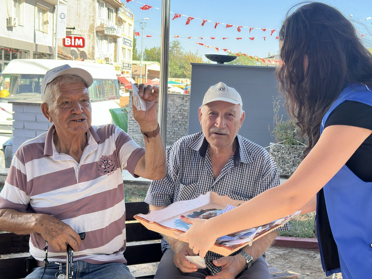 🌙 Mevlid Kandili’nin bereketini paylaşmak için gençlerimizle kandil simitlerini paketledik, gönüllere ulaştırdık.
Küçük bir ikram, büyük bir mutluluk oldu 🤍

#MevlidKandili #GençlikMerkezi