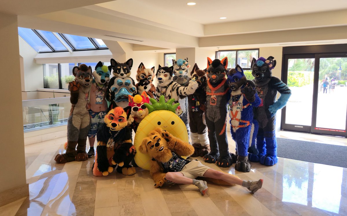 Our Megaplex Family Photoshoot was a Success!!! Thanks sooo much for attending guys!!! Yall look soo good!!

Photos taken by Zax!