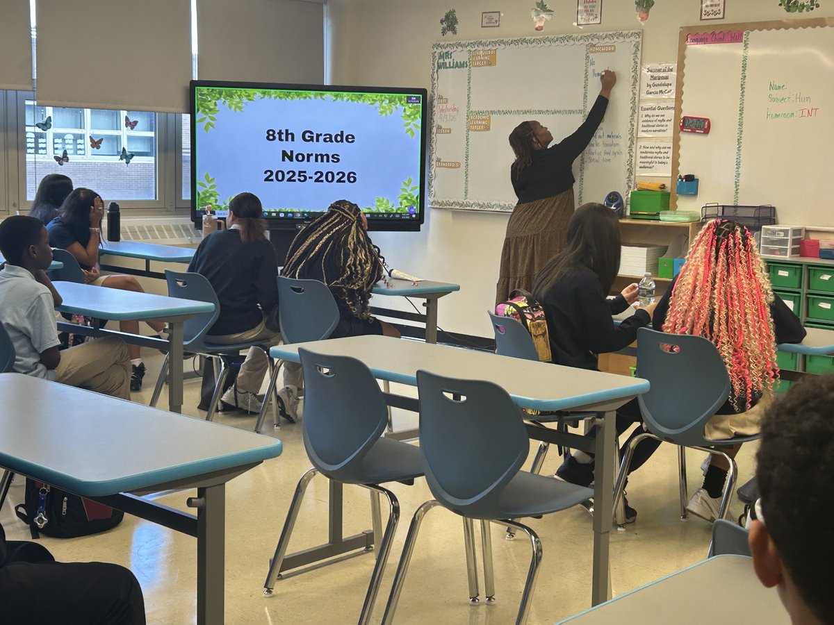 equalitycs's tweet image. 📚✨ First day of school vibes across ES, MS, & HS! Our scholars are back, our halls are buzzing, and we’re ready for an amazing year of learning, growth, and community. 💙🦅
.
.
#EmpoweringBronxYouth #EducationInBronx #BronxCharterSchool #BronxAcademy #InnovateBronxEducation